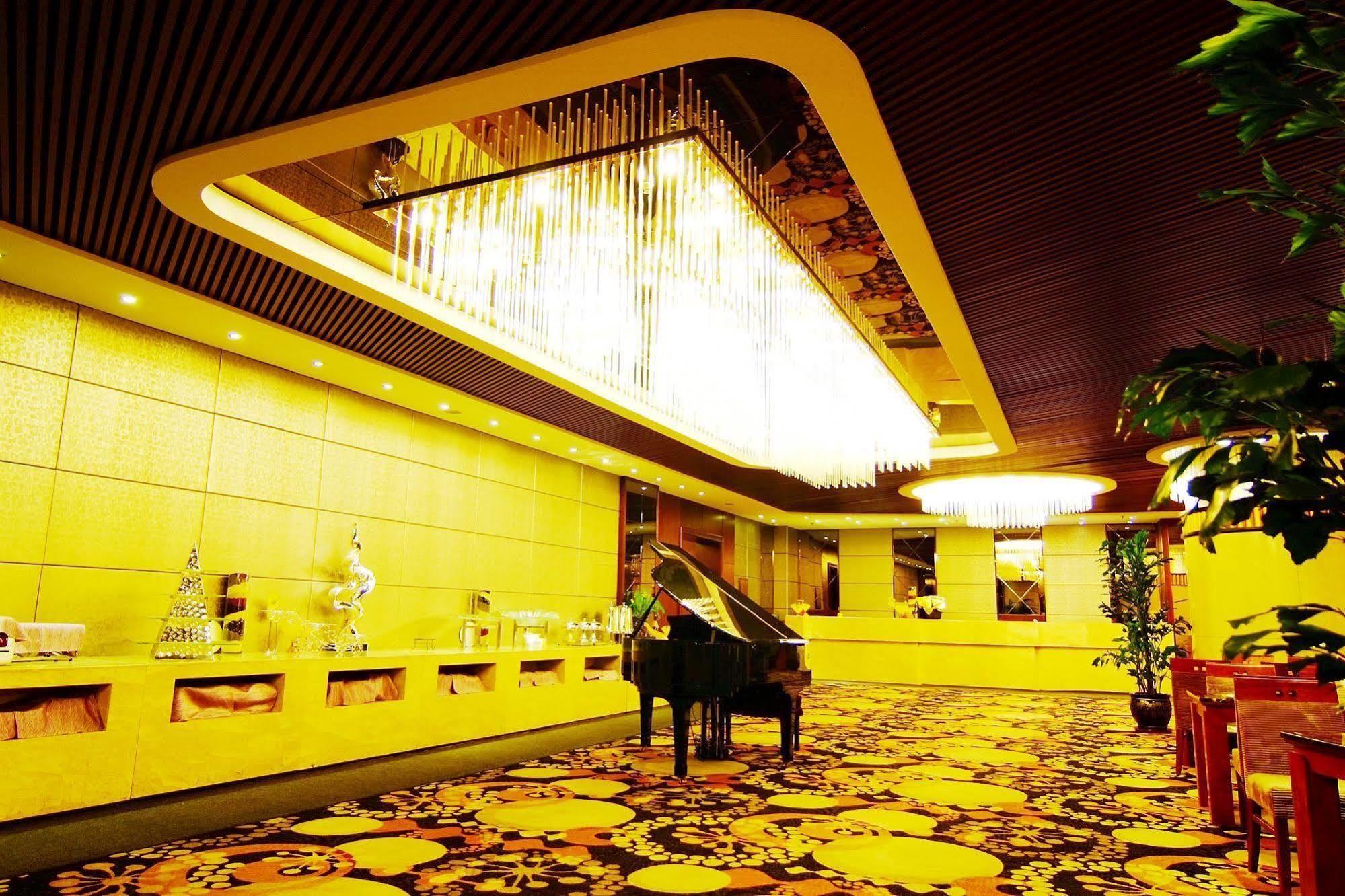 The Royal Fortune Hotel Šen-jang Exteriér fotografie